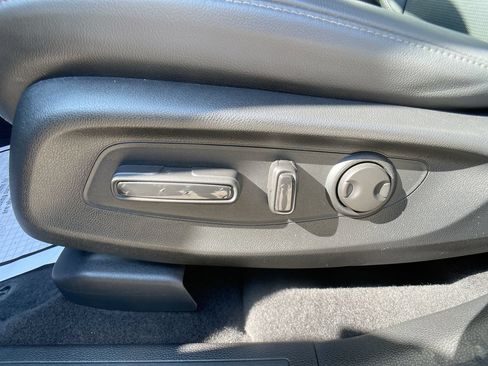 Used 2024 Honda CR-V EX-L image 13