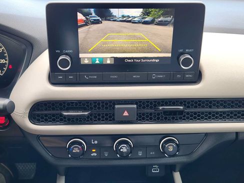 Used 2024 Honda HR-V LX image 17