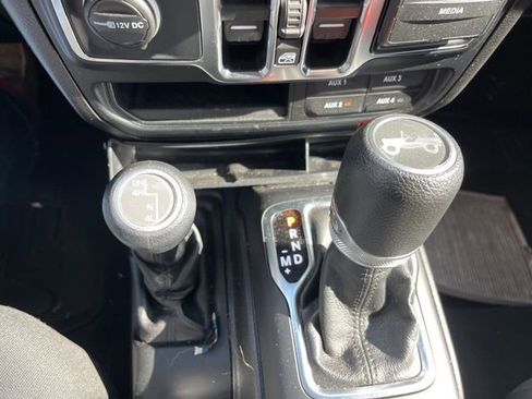 Used 2019 Jeep Wrangler Unlimited Sport S image 22