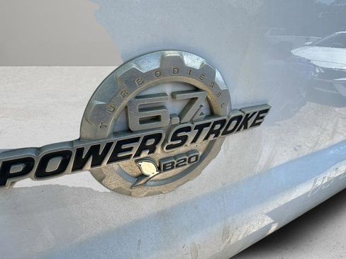 Used 2014 Ford F550 2WD Regular Cab Super Duty image 27