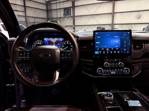 Used 2024 Ford Expedition Max Limited RWD image 30