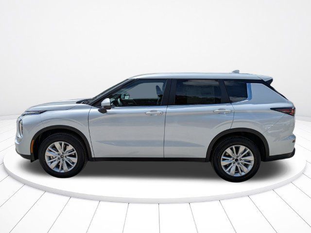 New 2026 Mitsubishi Outlander ES FWD image 7