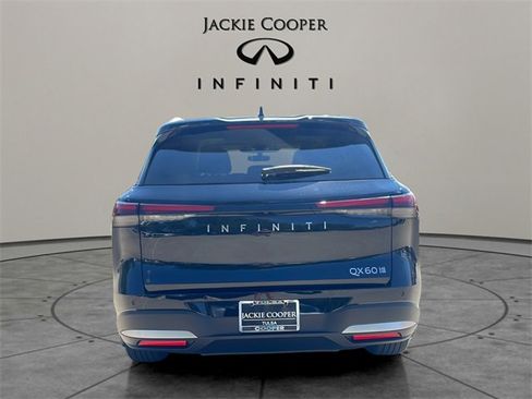 New 2026 INFINITI QX60 Luxe w/ Family Package image 4
