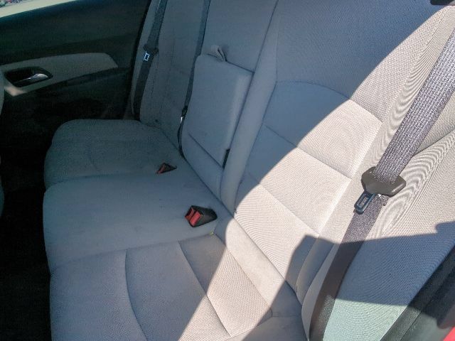 Used 2015 Chevrolet Cruze LT FWD image 9
