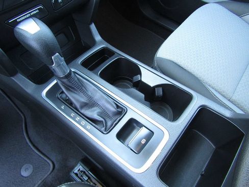 Used 2017 Ford Escape SE AWD/4WD image 20