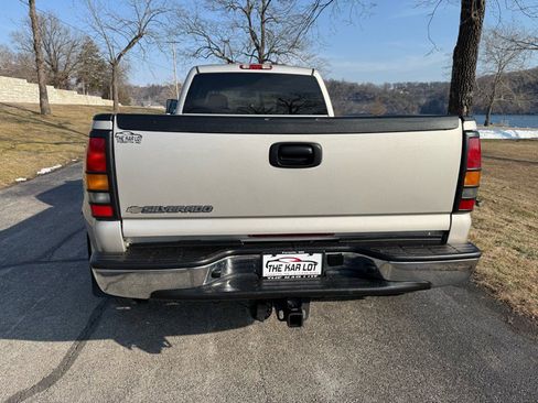 Used 2006 Chevrolet Silverado 3500 LT w/ Heavy-Duty Power Package image 6
