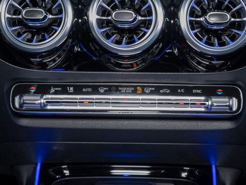 Certified 2025 Mercedes-Benz GLA 250 250 SUV image 20