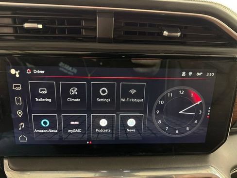Used 2024 GMC Sierra 2500 Denali Ultimate AWD/4WD image 17