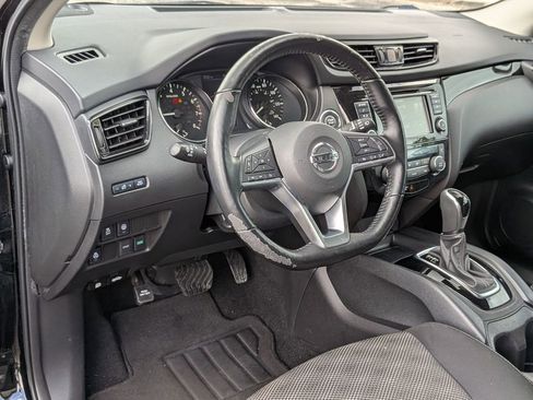 Used 2021 Nissan Rogue Sport SV FWD image 34