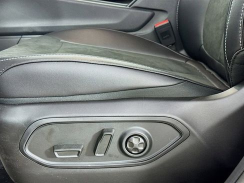 New 2025 Jeep Grand Cherokee L Laredo image 21