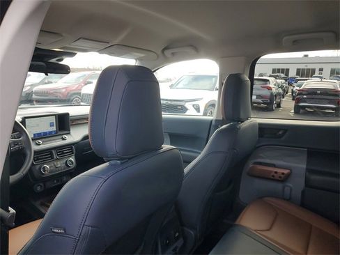 Used 2023 Ford Maverick Lariat w/ Lariat Luxury Package image 10