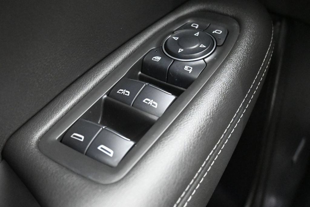 Used 2023 Cadillac XT6 Premium Luxury FWD image 18