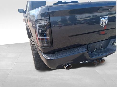 Used 2015 RAM 1500 Express AWD/4WD image 9
