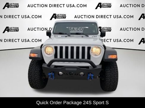Used 2019 Jeep Wrangler Sport AWD/4WD image 2