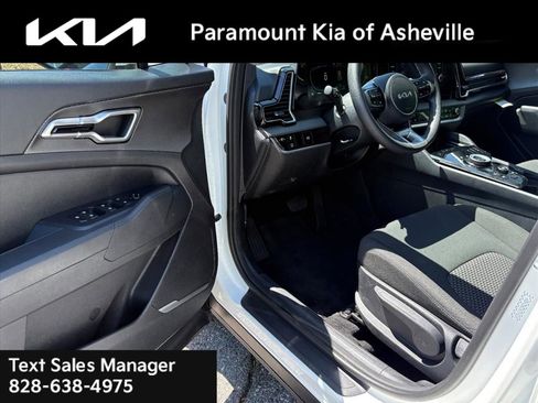 Certified 2025 Kia Sportage LX FWD image 14