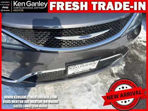 Used 2019 Chrysler Pacifica Limited w/ Advanced Safetytec Group image 13