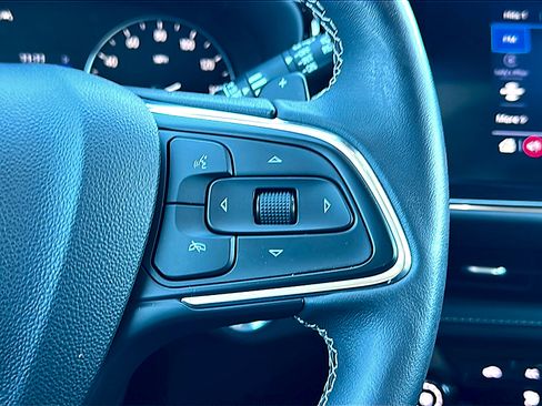 Used 2023 Buick Envision Preferred image 28