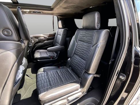 Used 2021 Cadillac Escalade ESV Sport Platinum AWD/4WD image 20