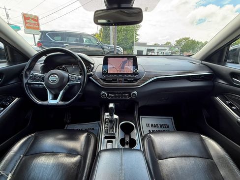 Used 2020 Nissan Altima 2.5 SL FWD image 25