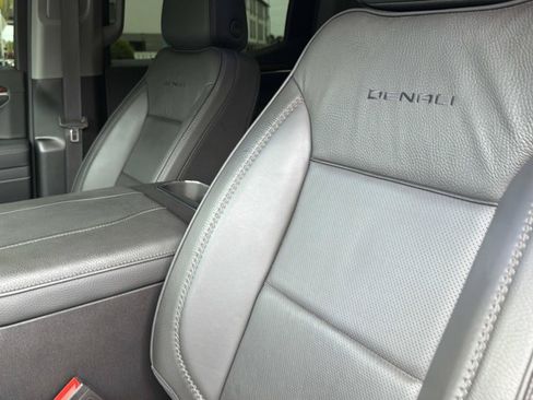 Used 2025 GMC Sierra 1500 Denali AWD/4WD image 22
