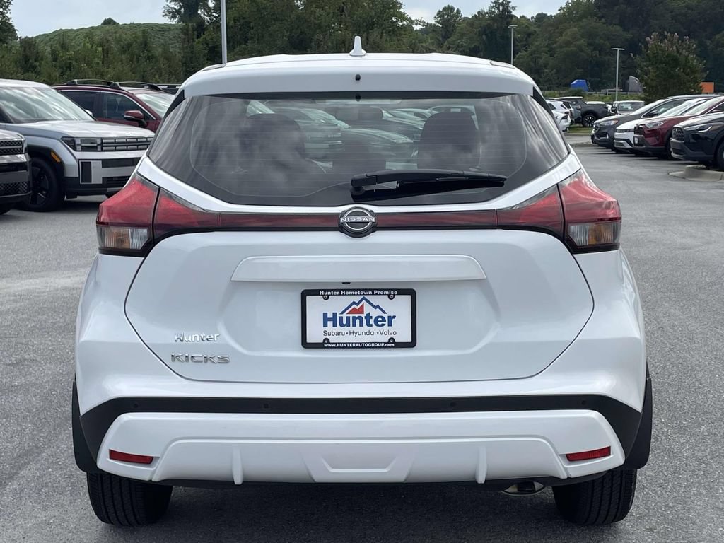 Used 2024 Nissan Kicks S FWD image 27