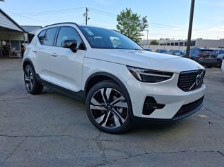 New 2026 Volvo XC40 B5 Ultra w/ Protection Package Premier video 1