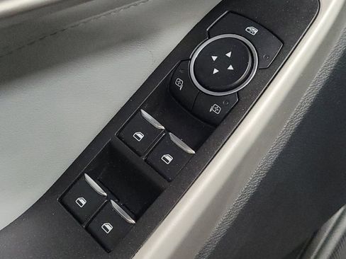 Used 2022 Ford Explorer XLT w/ Equipment Group 202A image 27