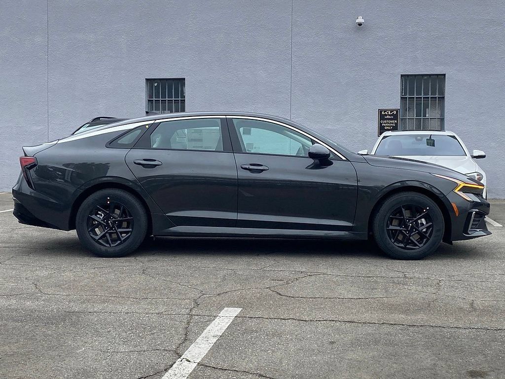 New 2026 Kia K5 LXS FWD image 2