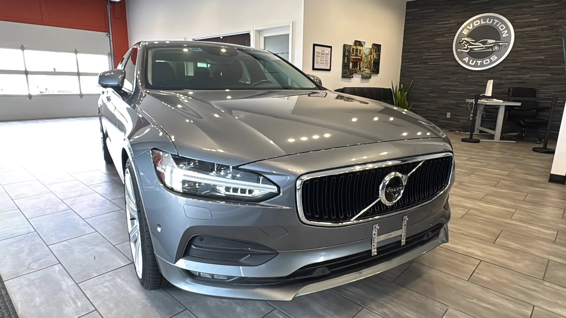 Used 2018 Volvo S90 T6 Momentum AWD/4WD image 1