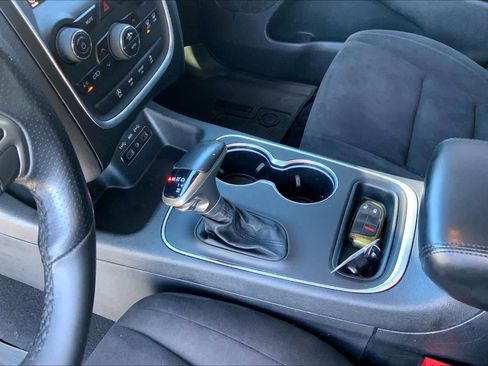 Used 2019 Dodge Durango SXT w/ 3rd Row Seating Group image 15