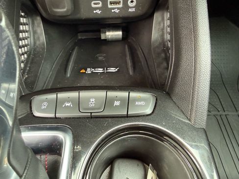 Used 2021 Chevrolet TrailBlazer RS w/ Sun and Liftgate Package AWD/4WD image 21