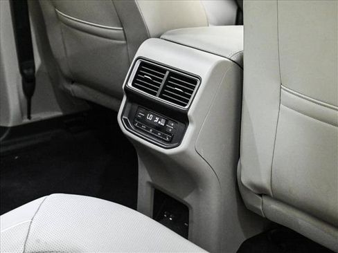 Used 2026 Volkswagen Atlas SEL Premium R-Line AWD/4WD image 18