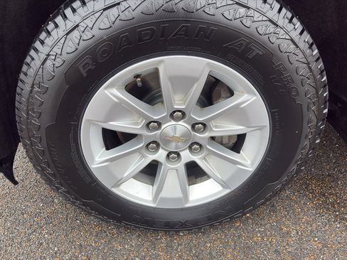 Used 2022 Chevrolet Silverado 1500 LT image 10