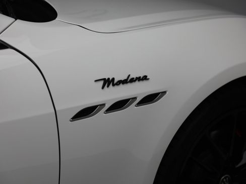 Certified 2022 Maserati Ghibli Modena Q4 image 13
