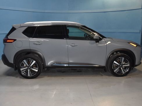 Used 2023 Nissan Rogue SL w/ SL Premium Package image 25