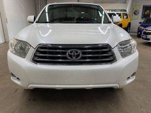 Used 2009 Toyota Highlander Limited w/ Extra Value Pkg 8 AWD/4WD image 7