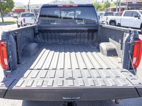 Used 2021 GMC Sierra 2500 AT4 w/ AT4 Preferred Package AWD/4WD image 14