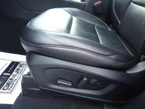 Used 2022 Ford Explorer Limited w/ Equipment Group 301A image 20