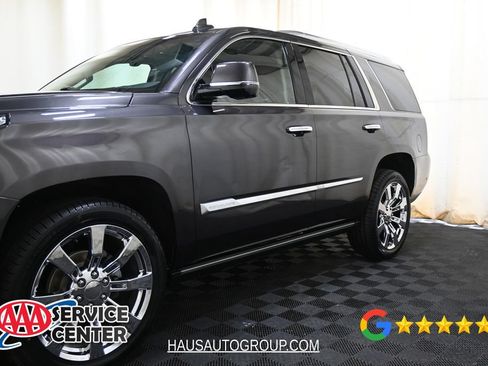 Used 2017 Cadillac Escalade Premium Luxury AWD/4WD image 9