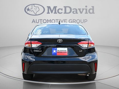 Used 2025 Toyota Corolla LE FWD image 5