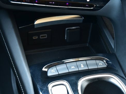 Used 2023 Buick Envision Essence image 33