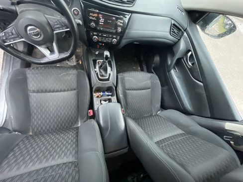 Used 2017 Nissan Rogue SV AWD/4WD image 10