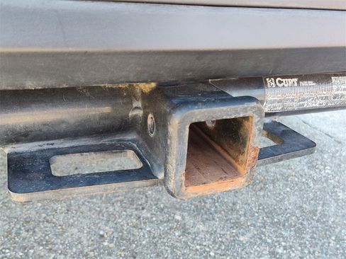 Used 2014 Toyota Highlander LE image 9