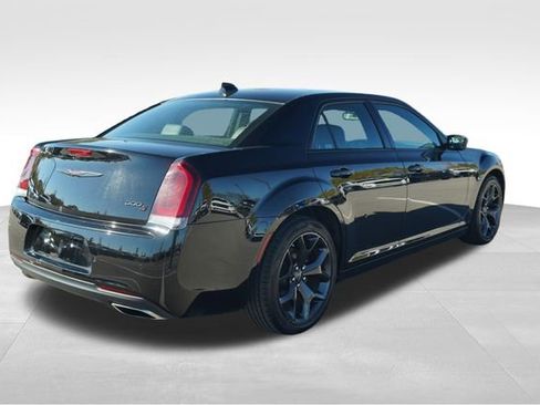 Used 2023 Chrysler 300 S image 7