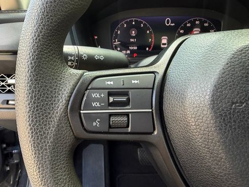 Certified 2023 Honda Accord EX image 21