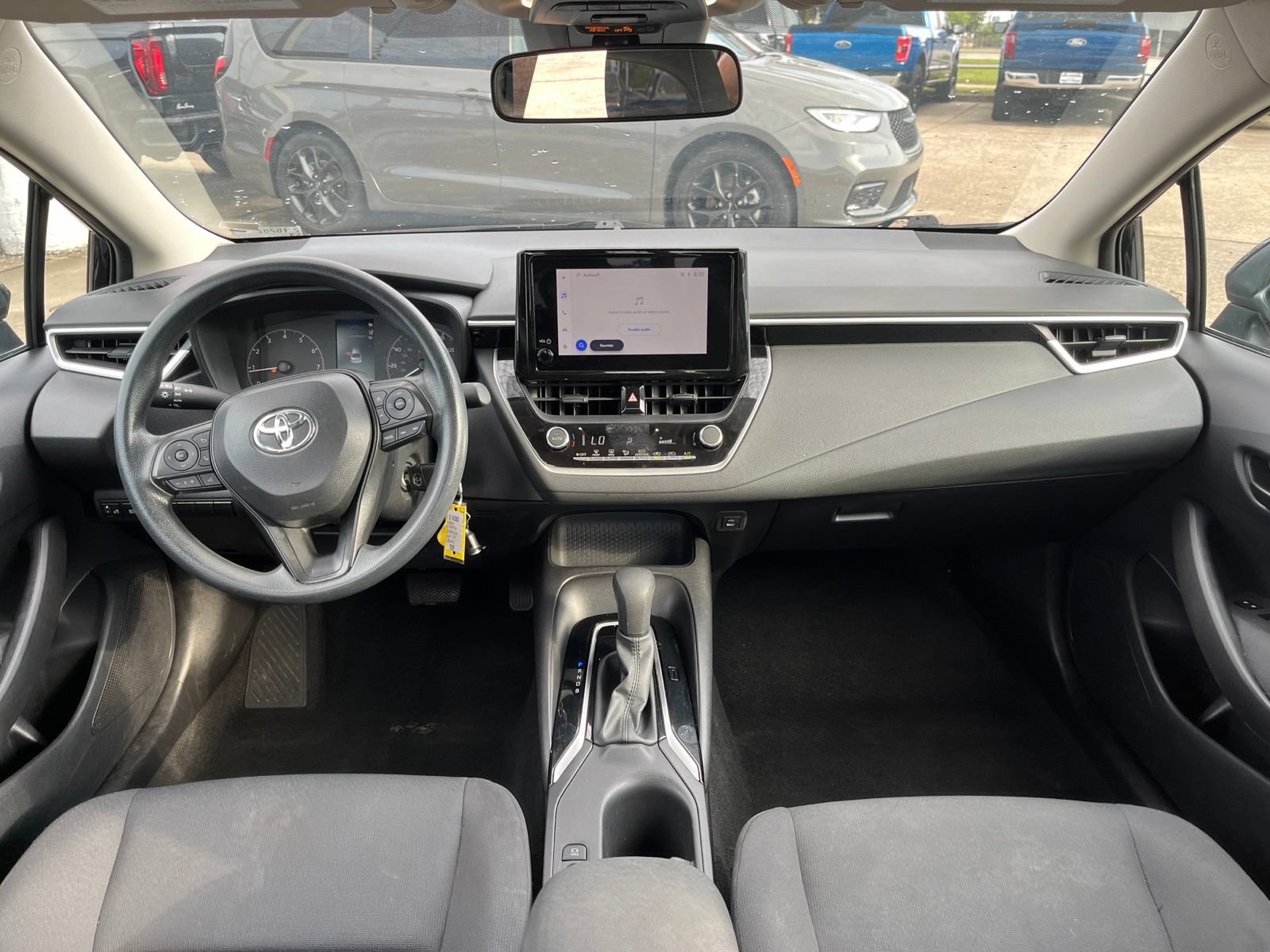 Used 2024 Toyota Corolla LE FWD image 9