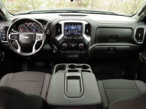 Used 2022 Chevrolet Silverado 1500 LT w/ Z71 Off-Road Package image 20