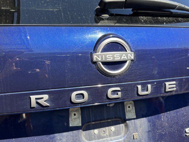 Used 2024 Nissan Rogue SV AWD/4WD image 11