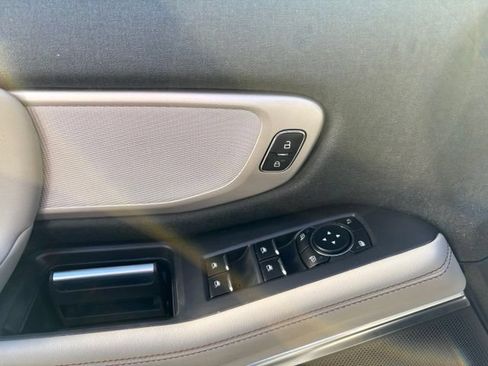 Certified 2025 Ford Expedition Active AWD/4WD image 15
