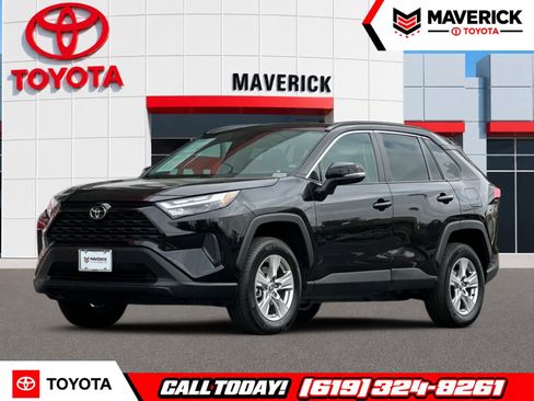 Used 2025 Toyota RAV4 XLE FWD image 1